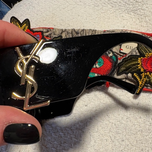 Sunglasses and headband bundle - Picture 5 of 6